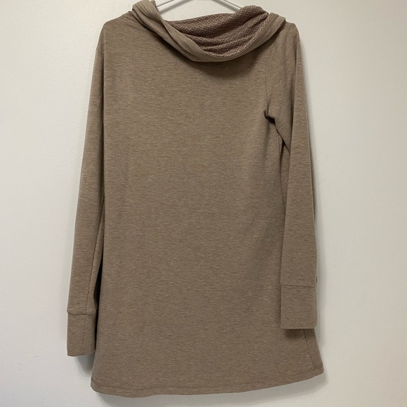 Wrap cowl button sweater - Picture 2 of 7